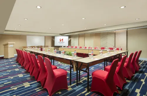 Swiss-Belhotel Silae Palu Business Photos
