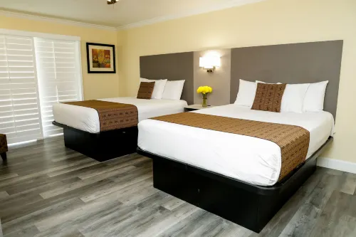 Silver Surf Motel Rooms Photos