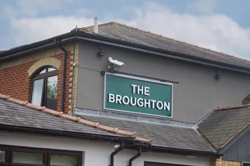 The Broughton Hotel by Greene King Inns Esterni Photos