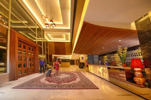 Grand Tjokro Hotel Balikpapan Public Areas Photos