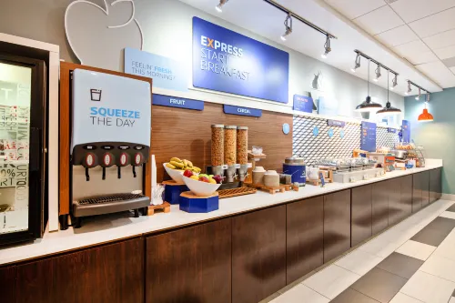Holiday Inn Express & Suites Rancho Mirage - Palm Spgs Area Dining Photos