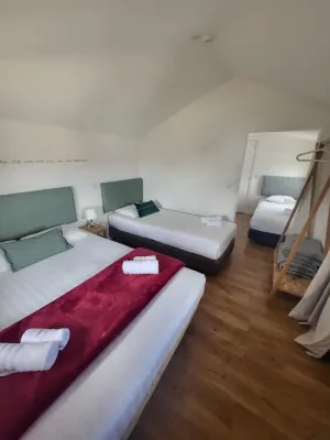What Else Guest House - Fatima Photos