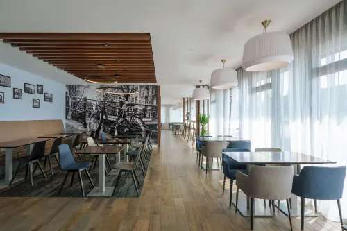 Hampton by Hilton Amsterdam Centre East Dining Photos