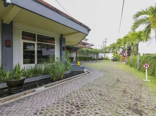 The Yani Hotel Bali Area Publik Photos