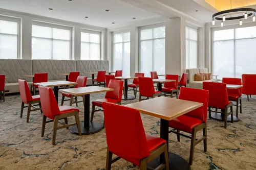 Hilton Garden Inn Roseville Restauration Photos