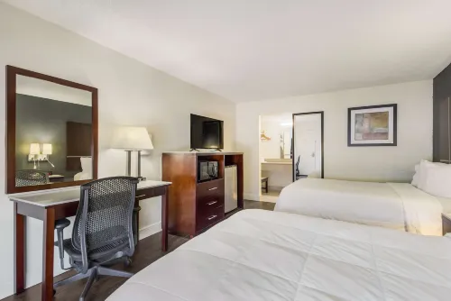 SureStay Hotel by Best Western Sarasota Lido Beach Rooms Photos