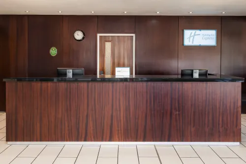 Holiday Inn Express Cambridge-Duxford M11, Jct.10 Public Areas Photos