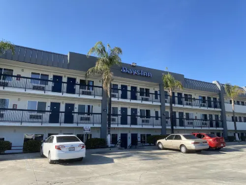 Days Inn by Wyndham Ontario Airport Esterni Photos