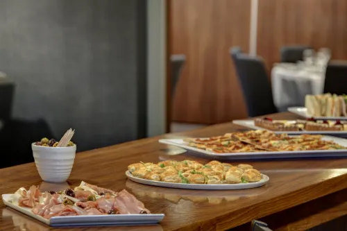 Holiday Inn London - Luton Airport Restauration Photos