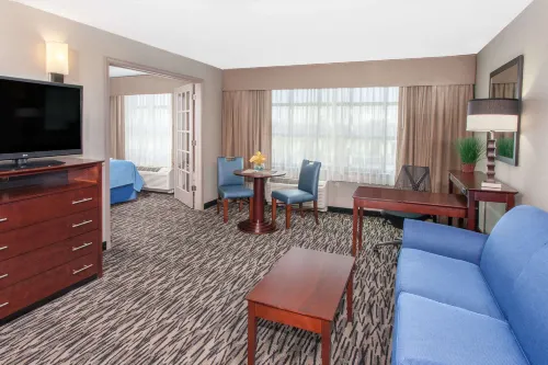 Wyndham Garden Elk Grove Village/O'Hare Rooms Photos