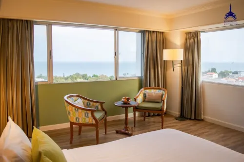 Hua Hin Grand Hotel and Plaza Zimmer Photos