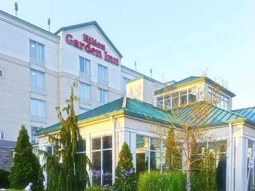 Hilton Garden Inn Niagara-on-The-Lake Exterior Photos