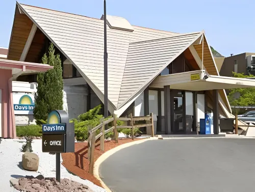Days Inn by Wyndham Colorado Springs/Garden of the Gods Exterior Photos