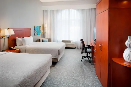 Courtyard San Antonio SeaWorld®/Westover Hills Rooms Photos