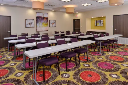 Hampton Inn & Suites Dallas Market Center Espaces Affaires Photos