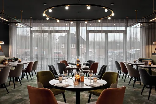 Renaissance Amsterdam Schiphol Airport Hotel Restauration Photos