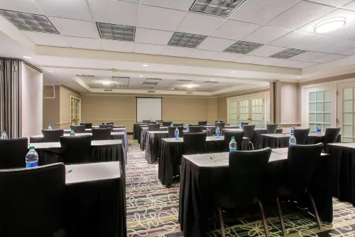 La Quinta Inn & Suites by Wyndham Raleigh Durham Airport Business Facilities Photos