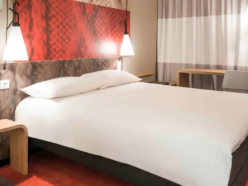 Ibis Château de Fontainebleau Rooms Photos