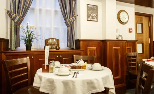 Regency House Hotel Dining Photos