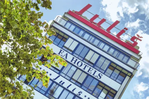 EA Hotel Julis Extérieur Photos