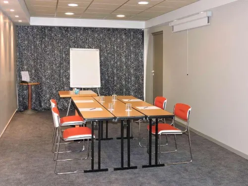 Ibis Budget Cognac Espaces Affaires Photos