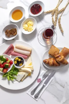 CVK Taksim Hotel Istanbul Makanan Photos