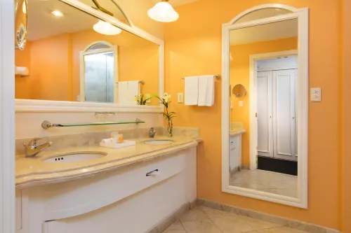 Krystal Satelite Maria Barbara Rooms Photos