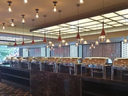 M Hotel Danok Makanan Photos