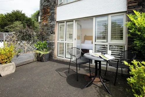 Lakehouse at the Waterhead Inn Public Areas Photos