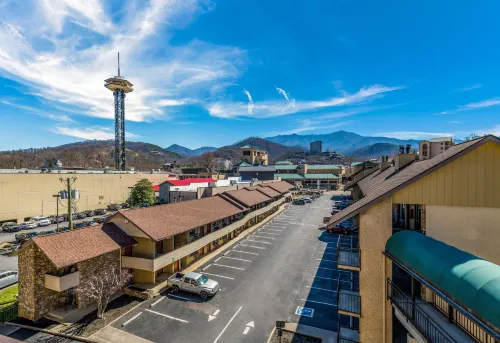The Wander Hotel, a Ramada by Wyndham Near Hotel Photos