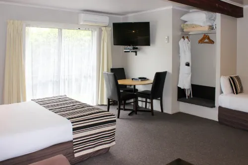 Quality Inn Acapulco Taupo Photos