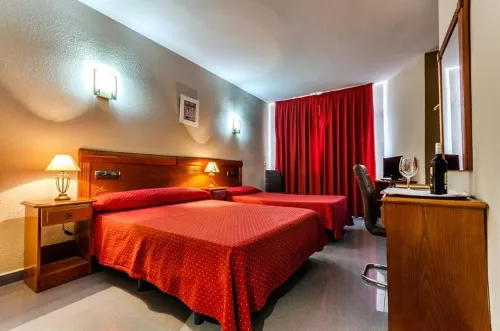 Hotel Valdemoro Rooms Photos