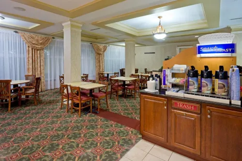 Holiday Inn Express & Suites Chester-Monroe-Goshen Ăn uống Photos