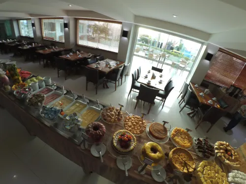 Real Classic Hotel Dining Photos