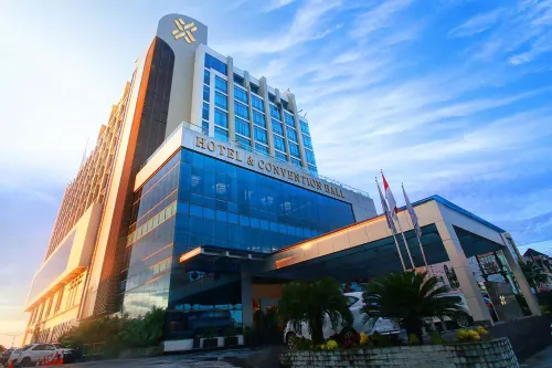 Platinum Hotel & Convention Hall Balikpapan Eksterior Photos