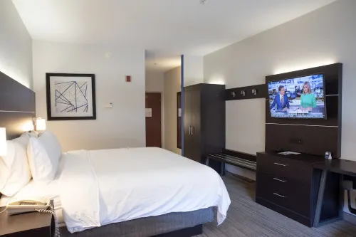 Holiday Inn Express & Suites Chester-Monroe-Goshen Rooms Photos