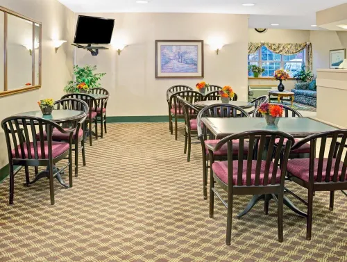 Microtel Inn & Suites by Wyndham Raleigh Durham Airport Restauration Photos