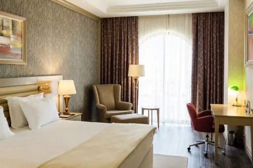 Wellborn Luxury Hotel Rooms Photos