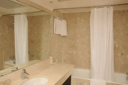 Oasis Hotel & Spa Rooms Photos