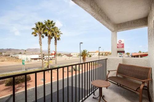 Best Western Plus Kings Inn  Suites Chambres Photos