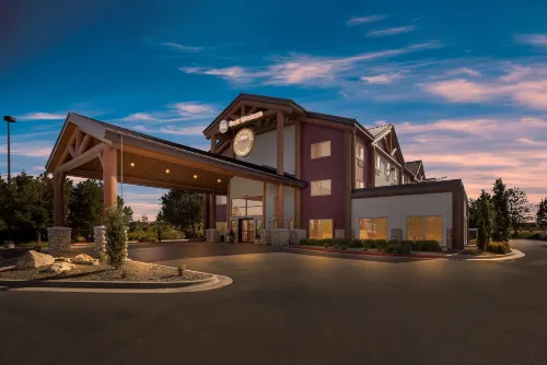 Best Western Northwest Lodge Exterior Photos