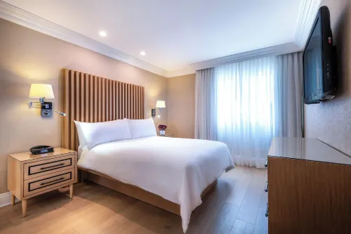 Beverly Hills Plaza Hotel & Spa Rooms Photos