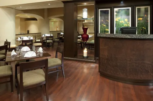 Sheraton DFW Airport Hotel Dining Photos