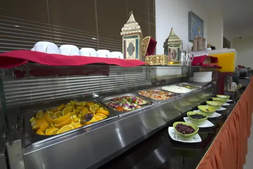 Mariana Hotel Dining Photos