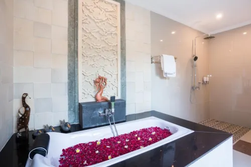 Kubu Petitenget Suite Seminyak Relaksasi & Rekreasi Photos