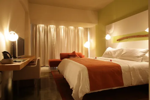 E-Hotel Larnaca Resort & Spa Rum Photos