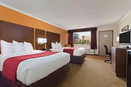 Ramada by Wyndham Tampa Westshore Airport South Избранное Photos