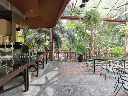 Thai Modern Resort & Spa "Newly Renovated" Exterior Photos