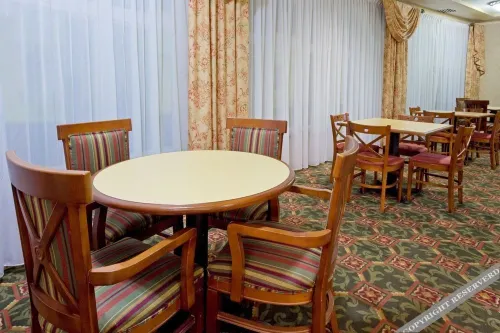 Holiday Inn Express & Suites Chester-Monroe-Goshen Dining Photos