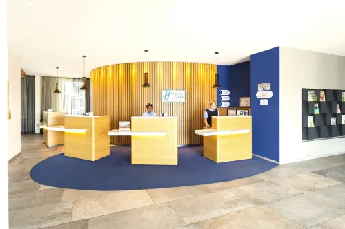 Holiday Inn Express Munich City West Public Areas Photos
